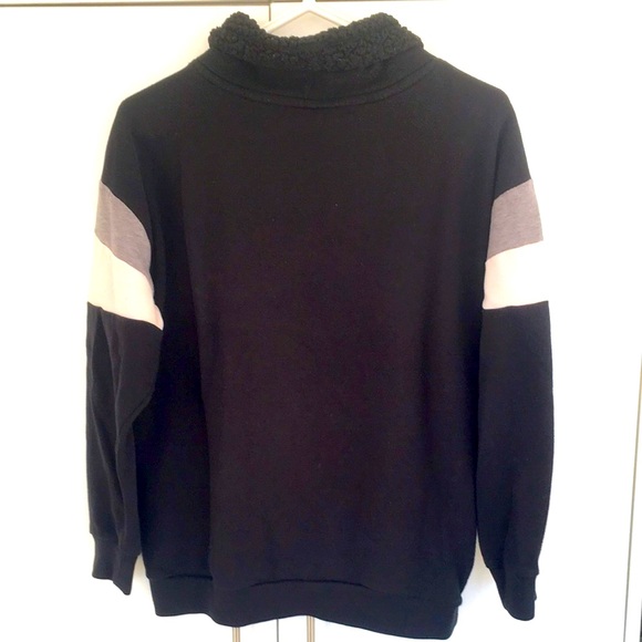 Victoria's Secret Pink Oversized Turtleneck Sweater - Picture 4 of 11